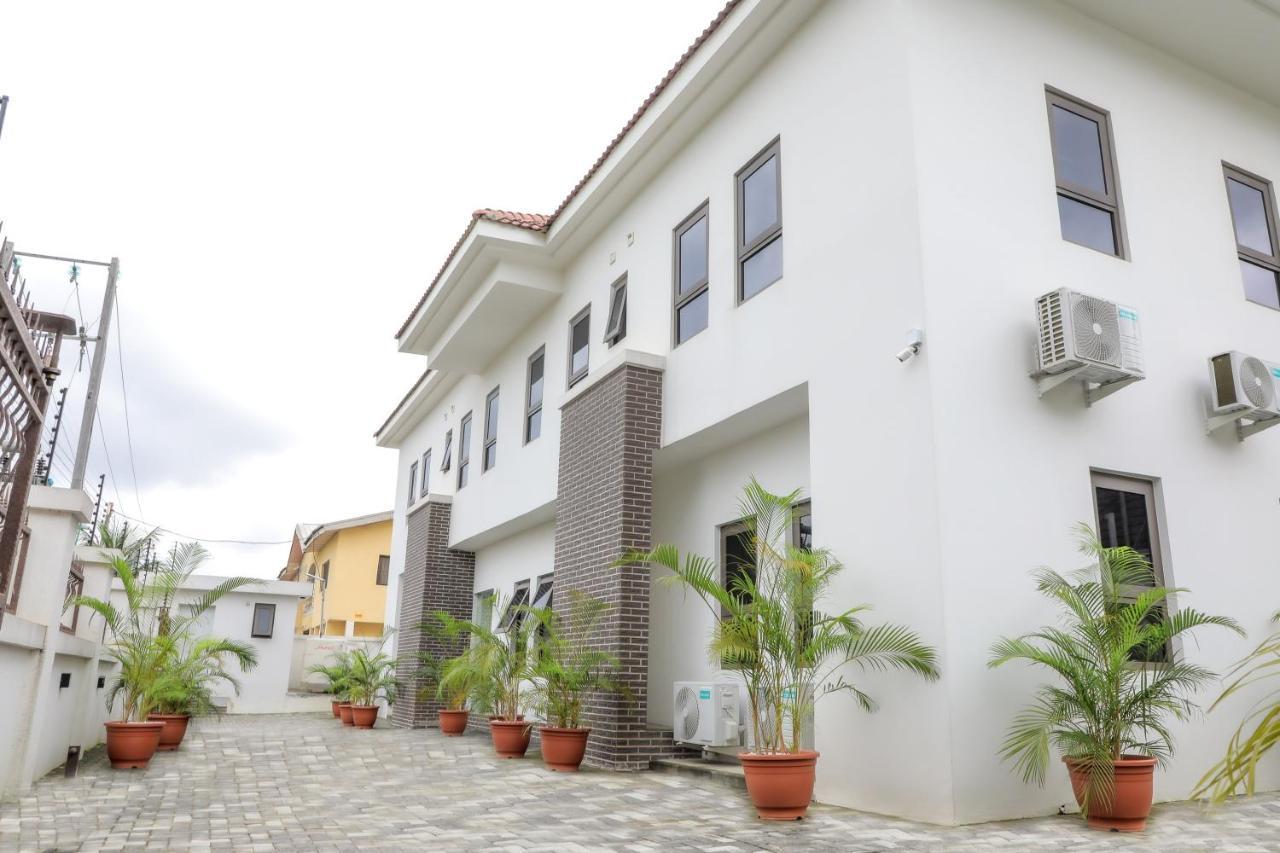 Quest Boutique Hotel Gwarinpa Exterior photo