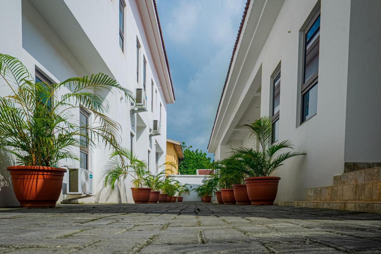 Quest Boutique Hotel Gwarinpa Exterior photo