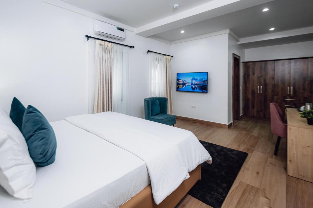 Quest Boutique Hotel Gwarinpa Exterior photo